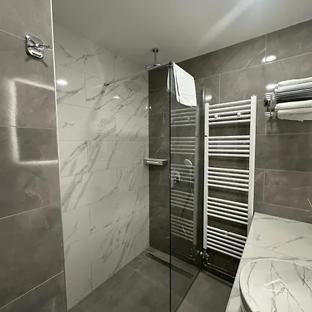 And Marija アパート