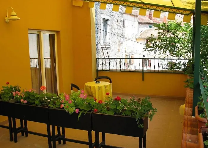 And Marija شقة سكرادين