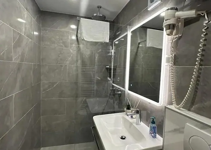 شقة And Marija سكرادين